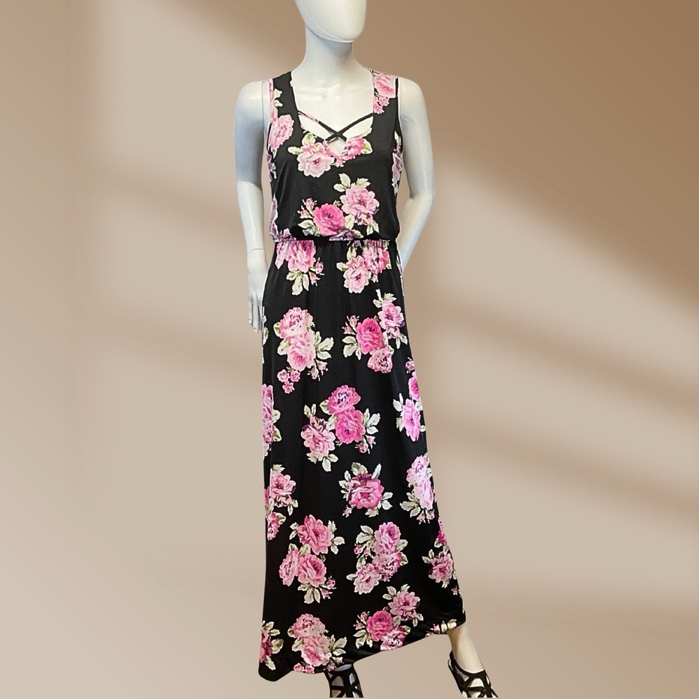 Women's Trixxi NWT Black Floral Maxi Dress Size Small Originally $59 Value